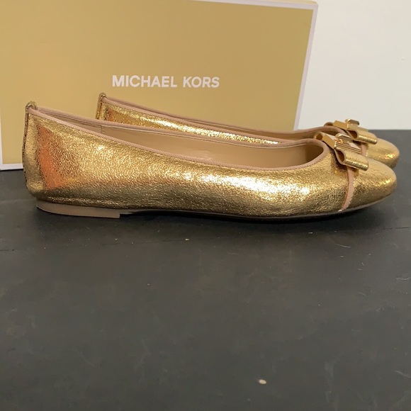 Michael Kors Gold Lara Ballet Flat 🥳Host Pick🛍🤟🏼🚀🌴🌹 - Picture 9 of 9